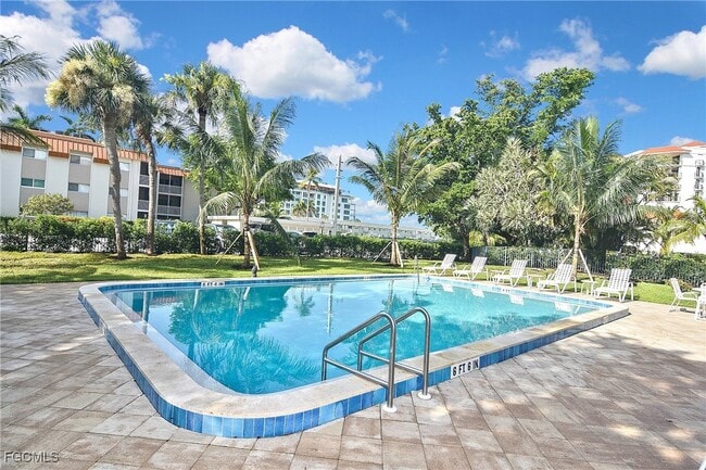 Building Photo - 1200 Gulf Shore Blvd N