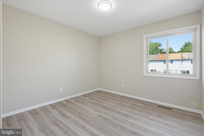 Building Photo - 744 Cordell Way
