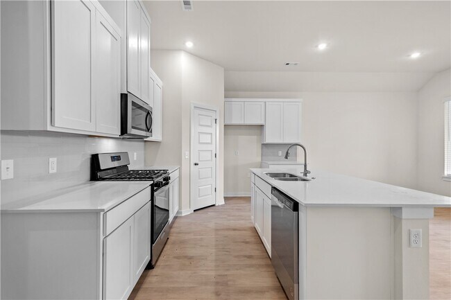 Building Photo - 391 W Branta St