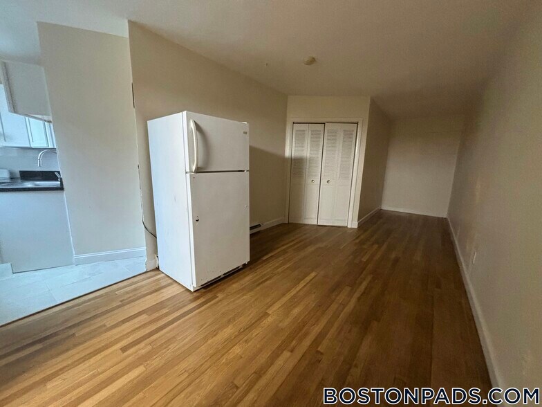 Building Photo - 20 Armington St