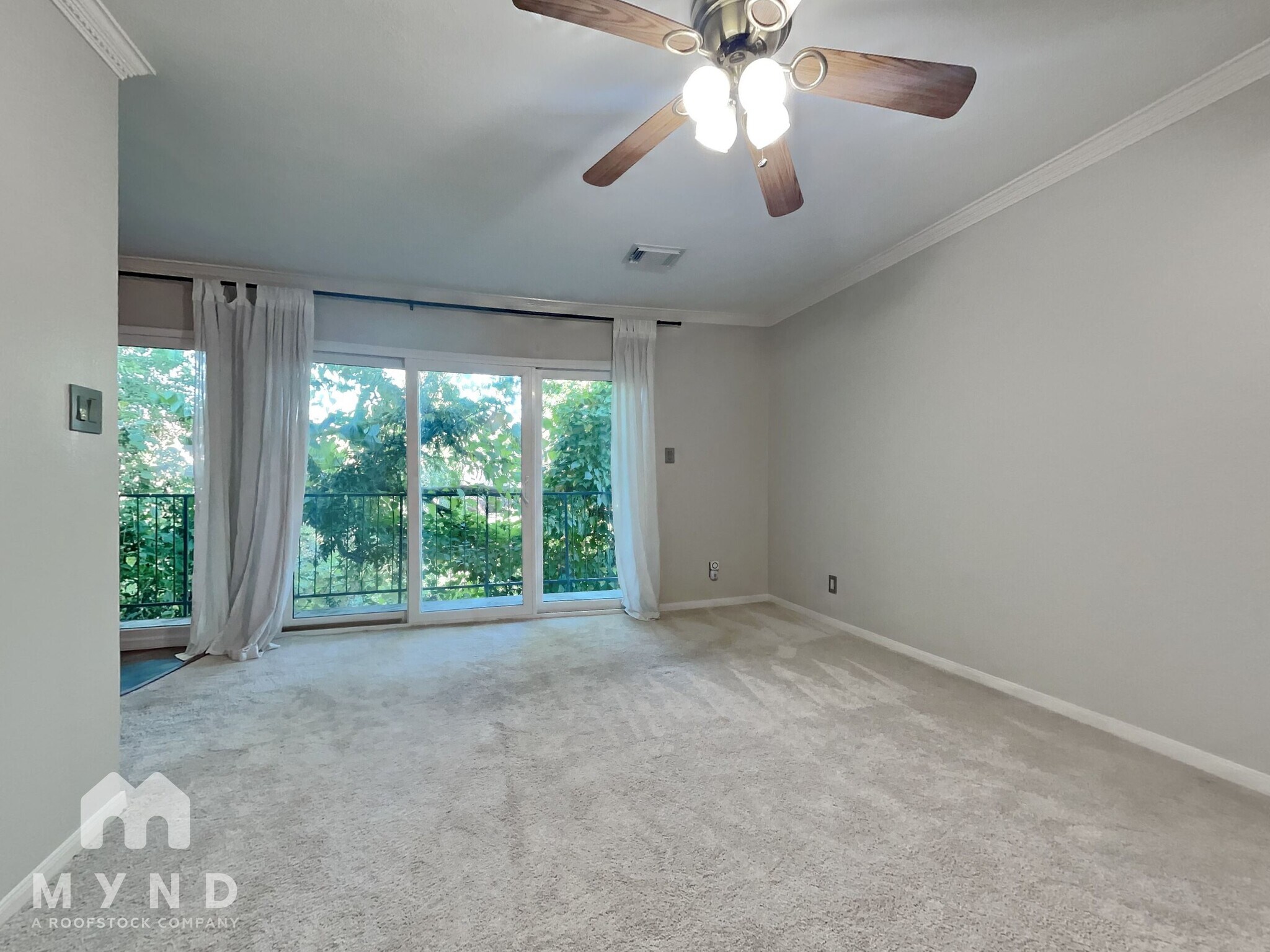 Building Photo - 8211 Katy Fwy