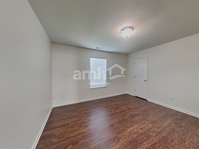 Building Photo - 6923 Babbling Brook Ln