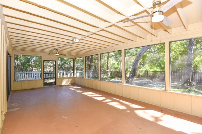 Building Photo - 40 River Ridge Trail