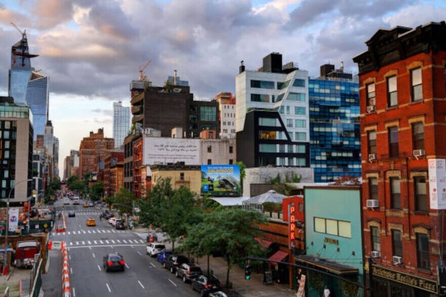 Building Photo - 156 W 15th St