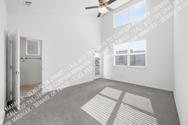 Building Photo - 4355 Hebron St