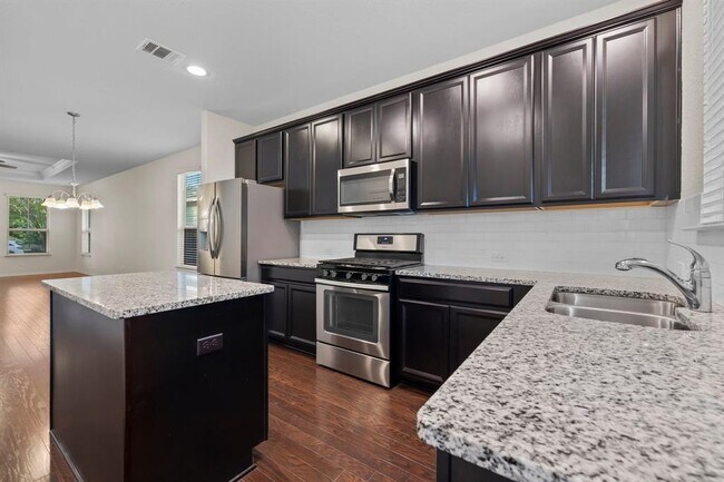 Building Photo - 537 Bonnet Blvd
