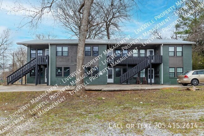 Building Photo - 2608 20th Ave N