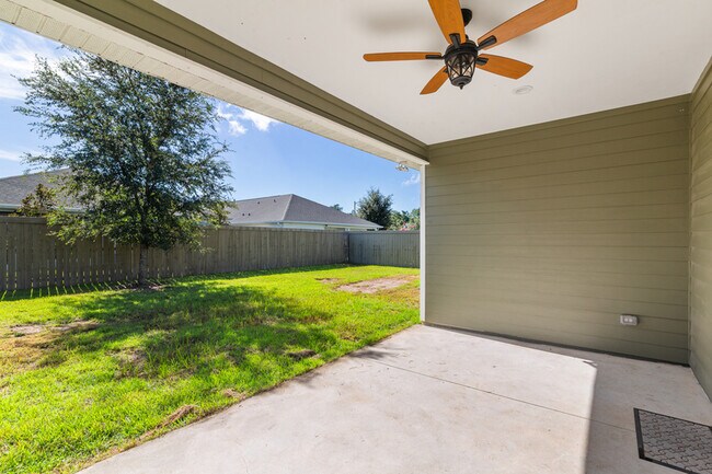 Building Photo - 1689 SW 71st CIR
