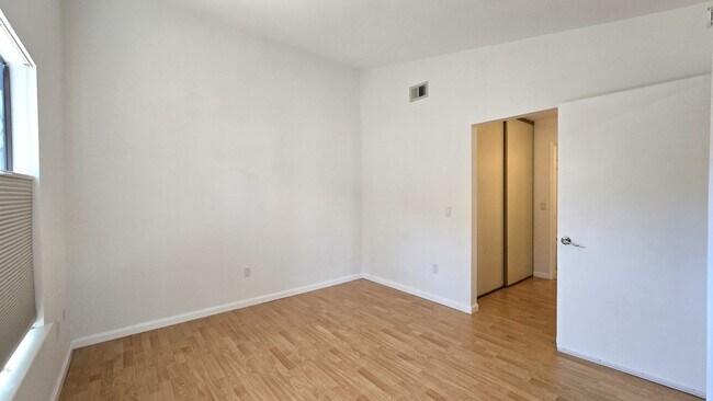 Building Photo - 38715 Huntington Cir