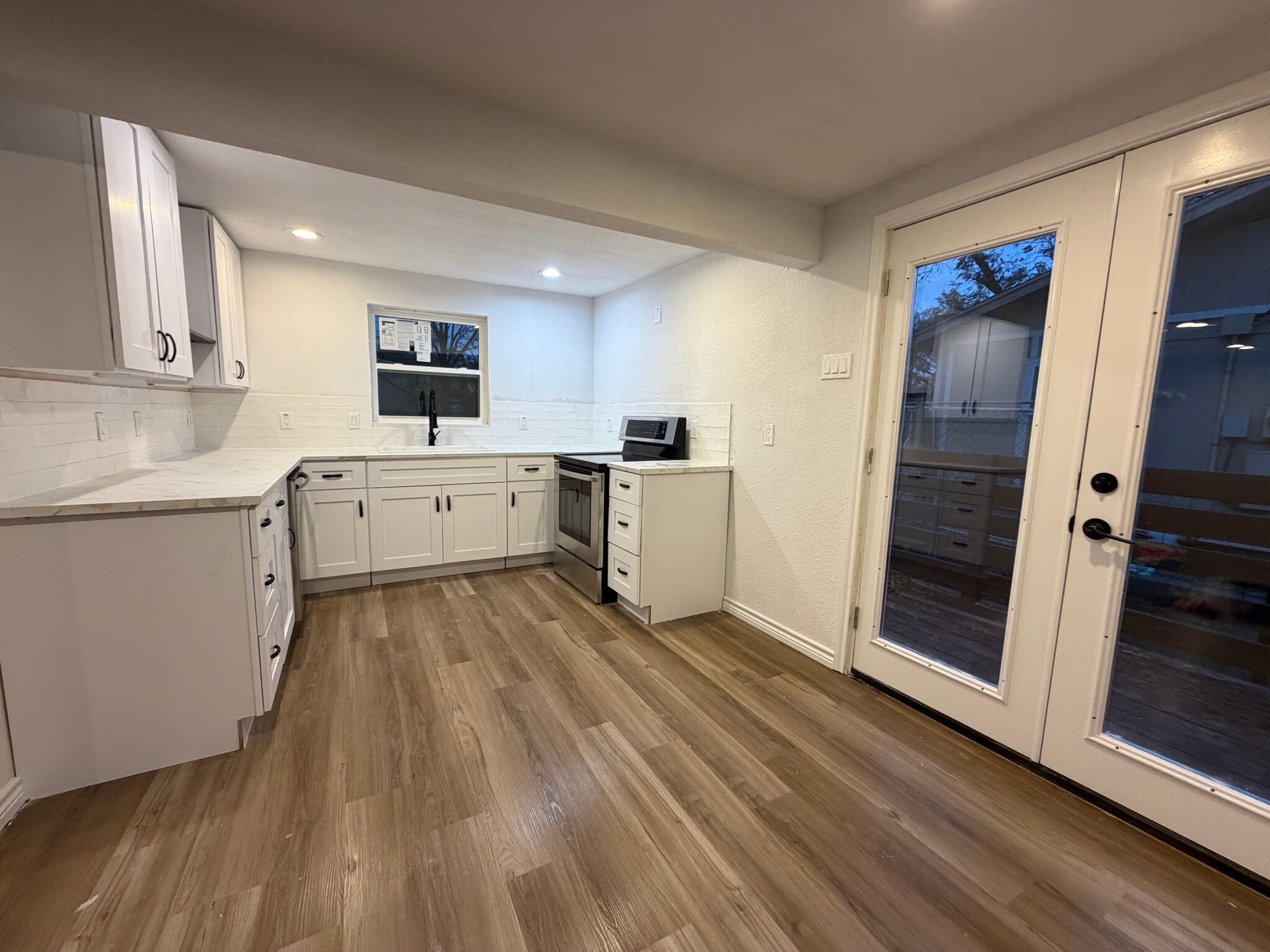 Building Photo - 2006 Cates St