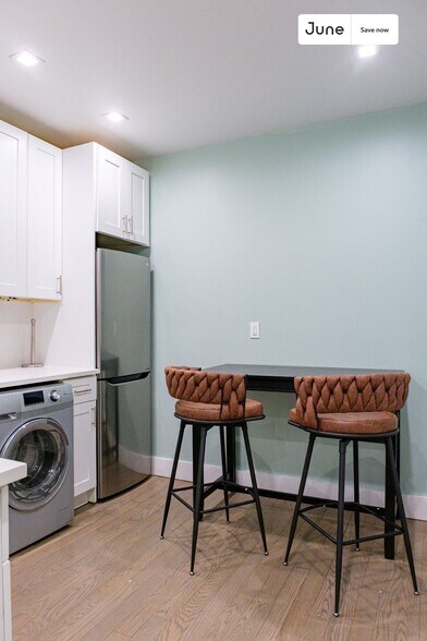 Building Photo - 1675 Lexington Ave