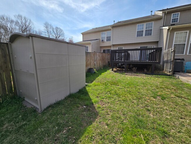 Building Photo - 4927 Bristle Cone Cir