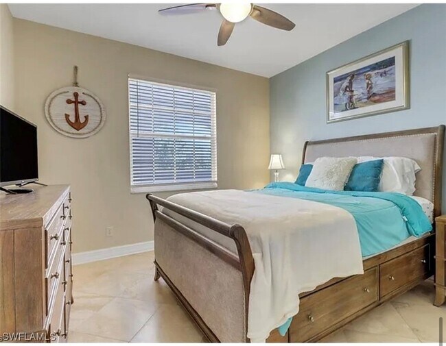 Building Photo - 4650 Yacht Harbor Dr