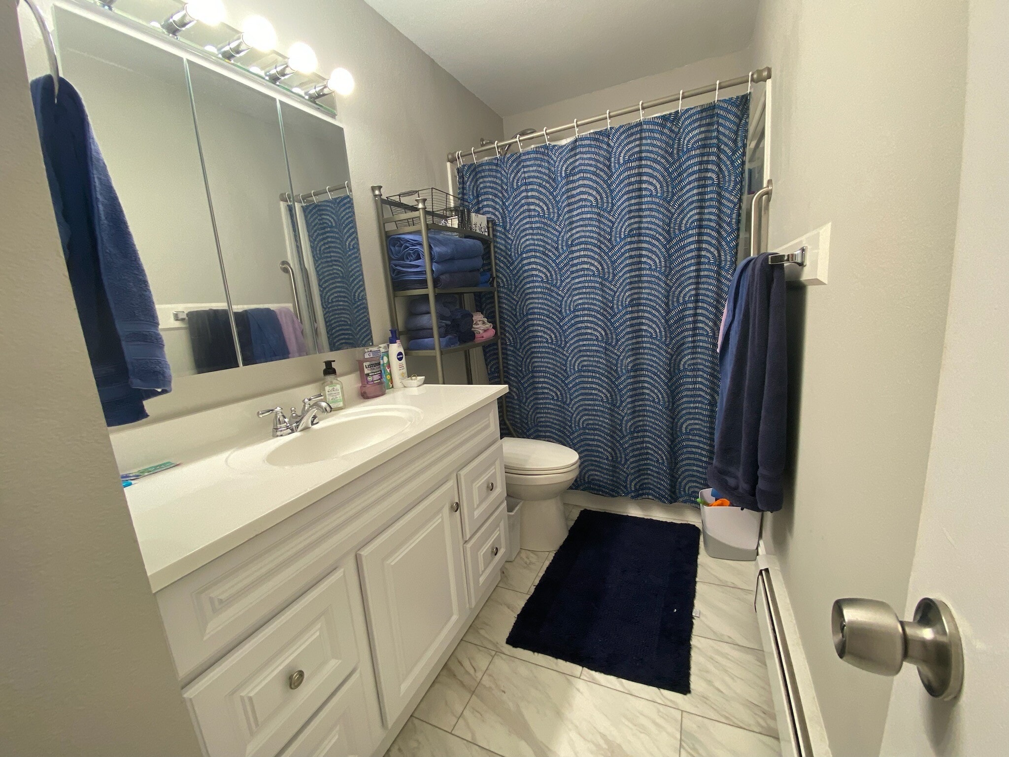 Bathroom - 8000 E 10th Ave