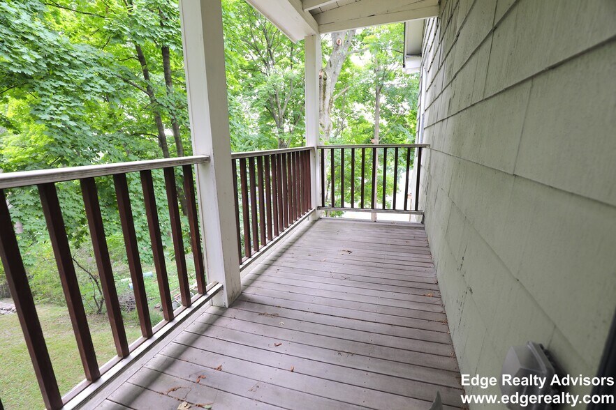 Building Photo - 62 Dunboy St