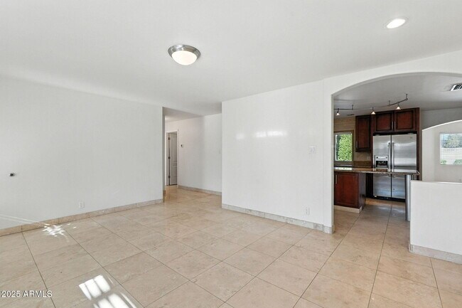 Building Photo - 3519 N 63rd Pl