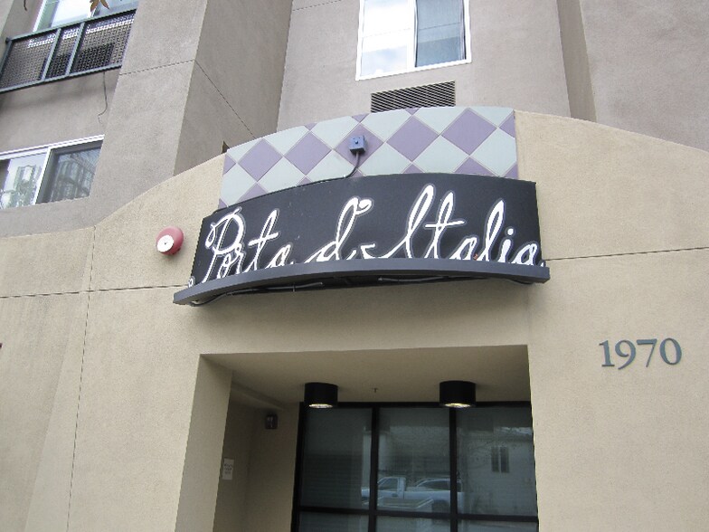 Building Photo - 1970 Columbia St