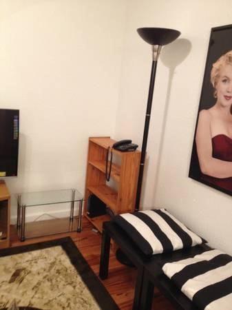 Building Photo - 3316 Guadalupe St