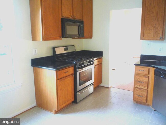 Building Photo - 552 Sparkleberry Terrace NE