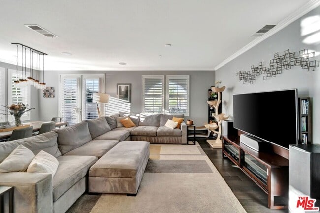 Building Photo - 28667 N Pietro Dr