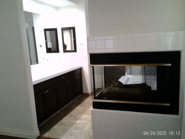 Building Photo - SW SPLIT WING BEAUTY !!! SPECIAL! $3047.50...