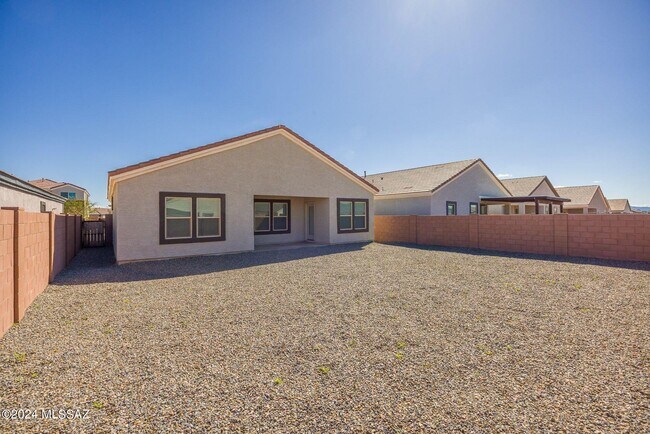 Building Photo - 12490 W Gini Ln