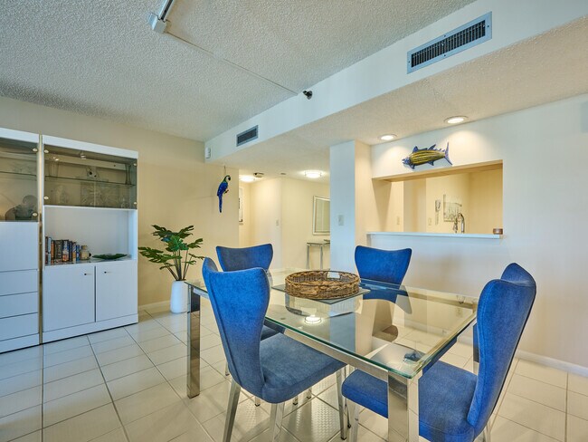 Building Photo - 3420 S Ocean Blvd