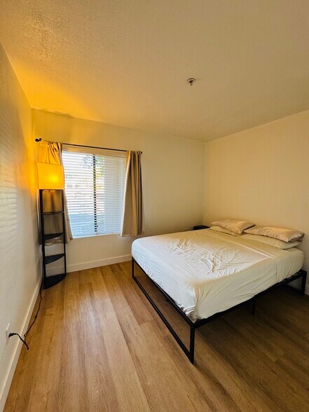 Building Photo - 7008 E Gold Dust Ave