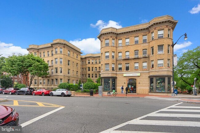 Building Photo - 3220 17th St NW