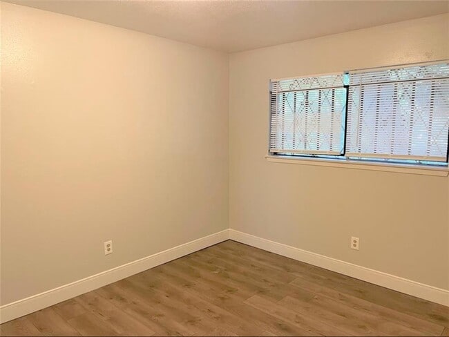 Building Photo - 9834 Denning Dr