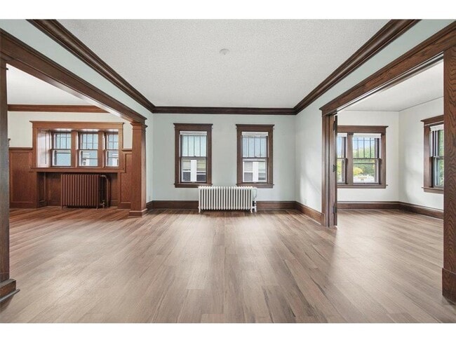Building Photo - 3237 Lyndale Ave S
