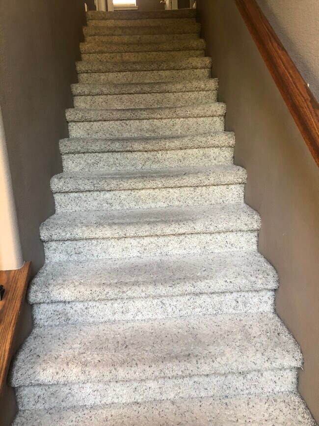 Building Photo - 10640 Siskiyou Ln