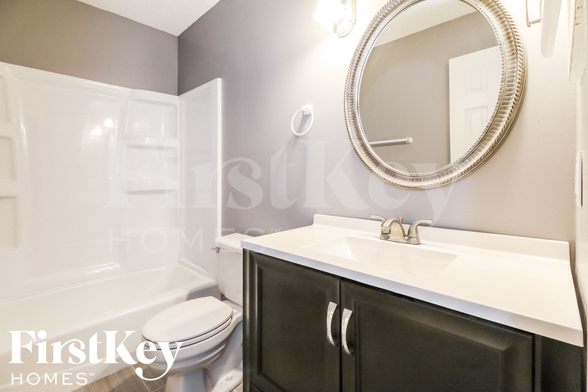 Building Photo - 303 Monroe Ave