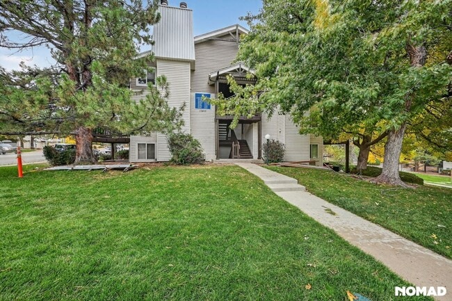 Building Photo - 17403 E Mansfield Ave