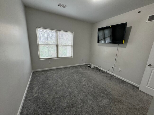 Building Photo - 413 Legato Dr