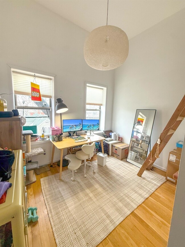 Building Photo - 42 Prospect St