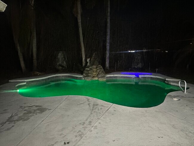 Building Photo - 119 Glendale Dr