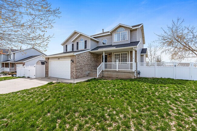 Building Photo - 1162 Cave Hollow Ln