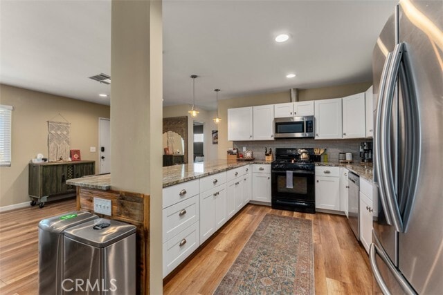 Building Photo - 60649 Latham Trail