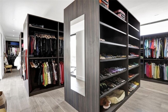 Building Photo - 16709 Botaniko Dr N
