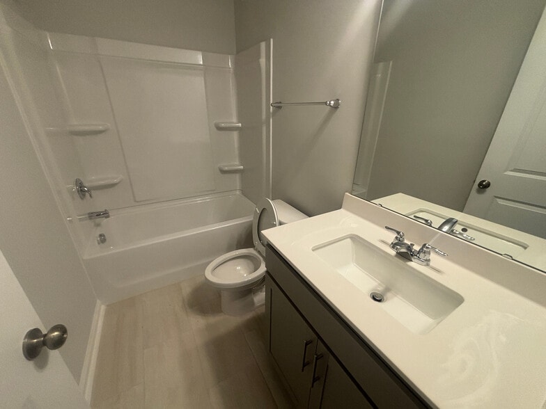 Building Photo - Room in Townhome on Poe Farm Ave