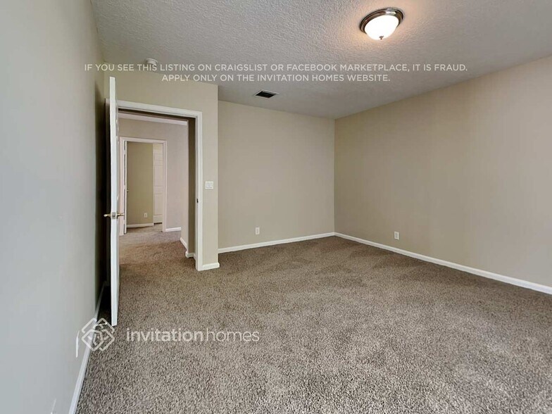 Building Photo - 5143 Heron Ct