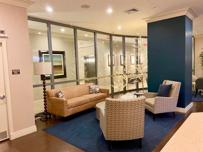 Building Photo - 2451 Midtown Ave