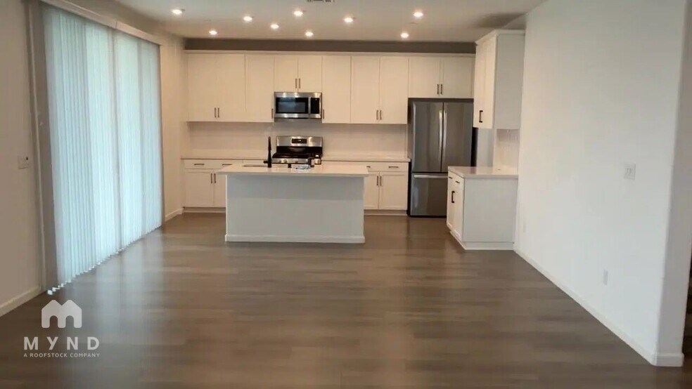 Building Photo - 2194 Anders Ave