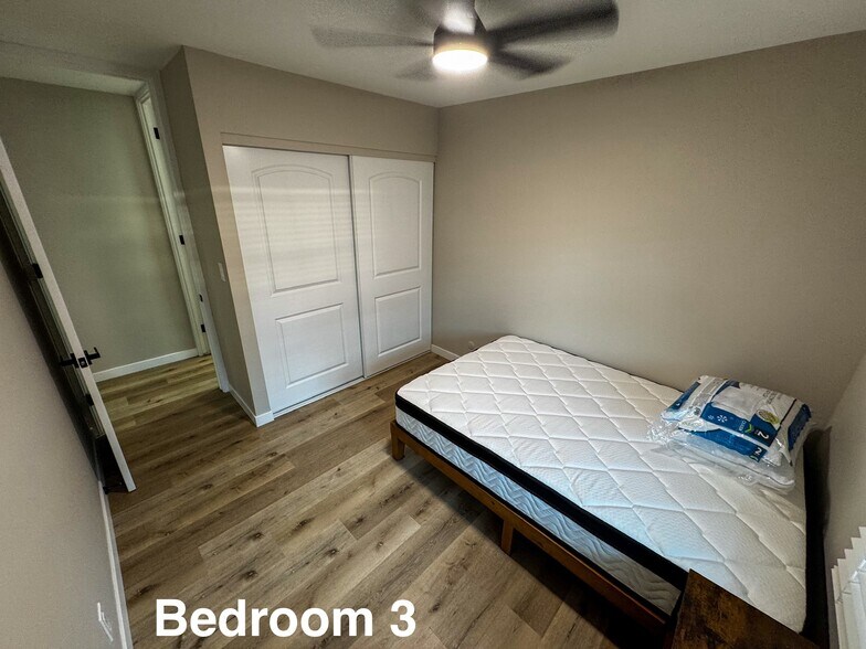 Building Photo - 95-457 Kaelo Pl