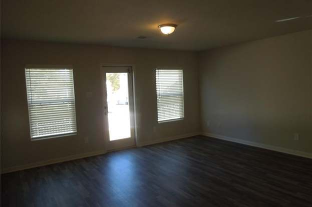 Building Photo - 266 Bluebonnet-