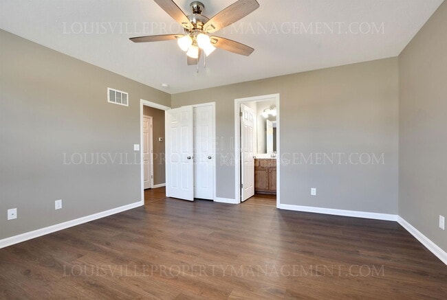 Building Photo - 120 Family