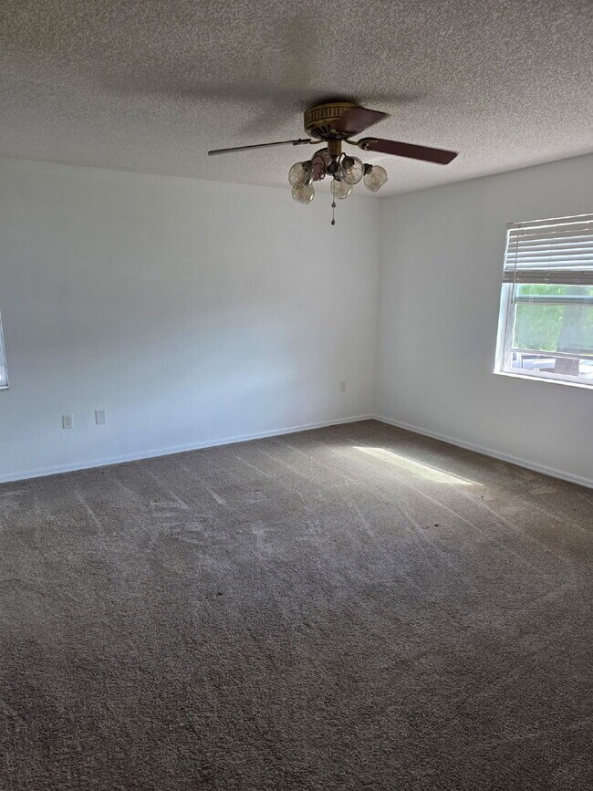 Building Photo - Large two Bedroom, 2 Bathroom, 2 Car Garage Home For Rent. *** Rent includes Water, Internet, and...