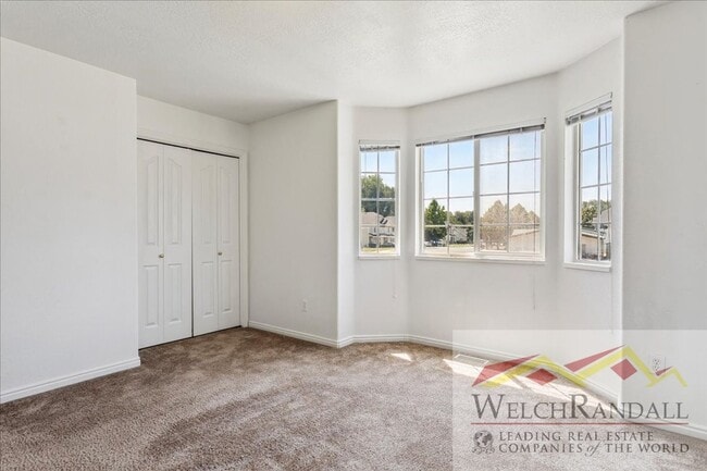 Building Photo - Beautiful 3 Bed 1.5 Bath Townhome in Ogden
