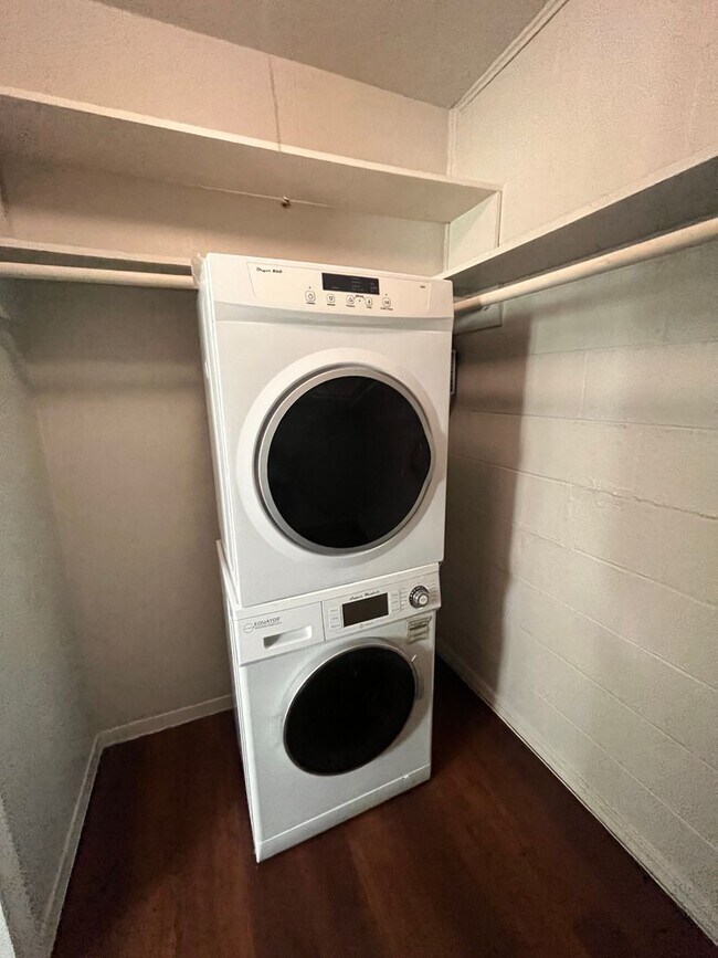 Building Photo - 1bed/1bath Condo in Travis Heights